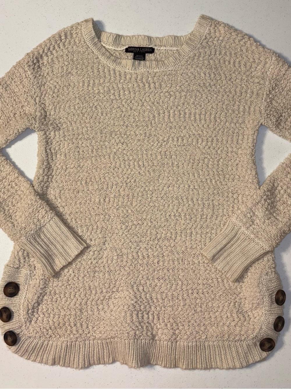 Sabrina Lauren size medium Cream Knit Button-Hem Sweater